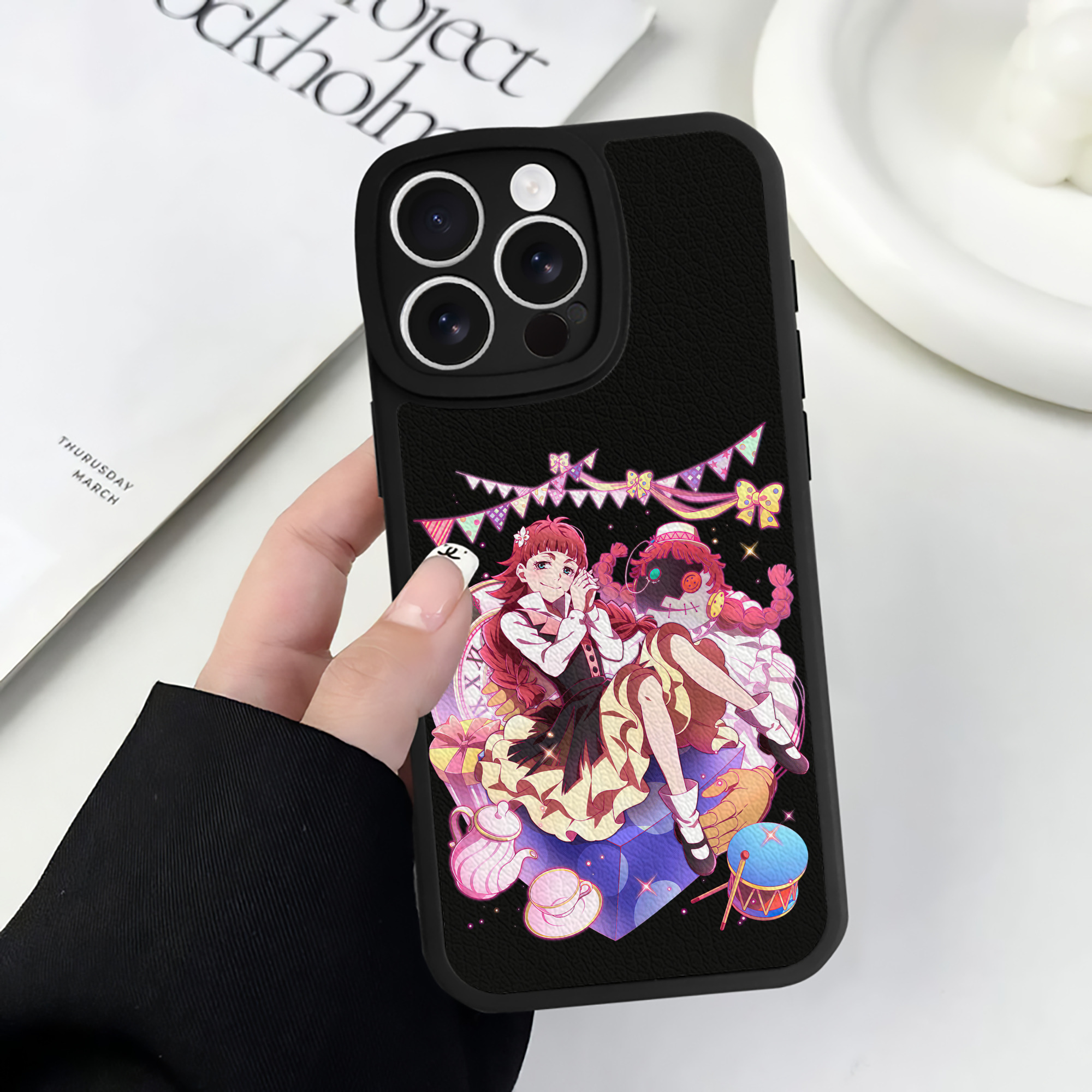（画像用） 文豪ストレイドッグス Bungo Stray Dogs 【iPhone 16シリーズ対応】シリコンスマホケース（レザー調） 材質：シリコン